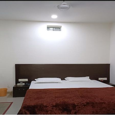 Supreme Guest House By Wb Inn Agra (Uttar Pradesh) Exterior foto