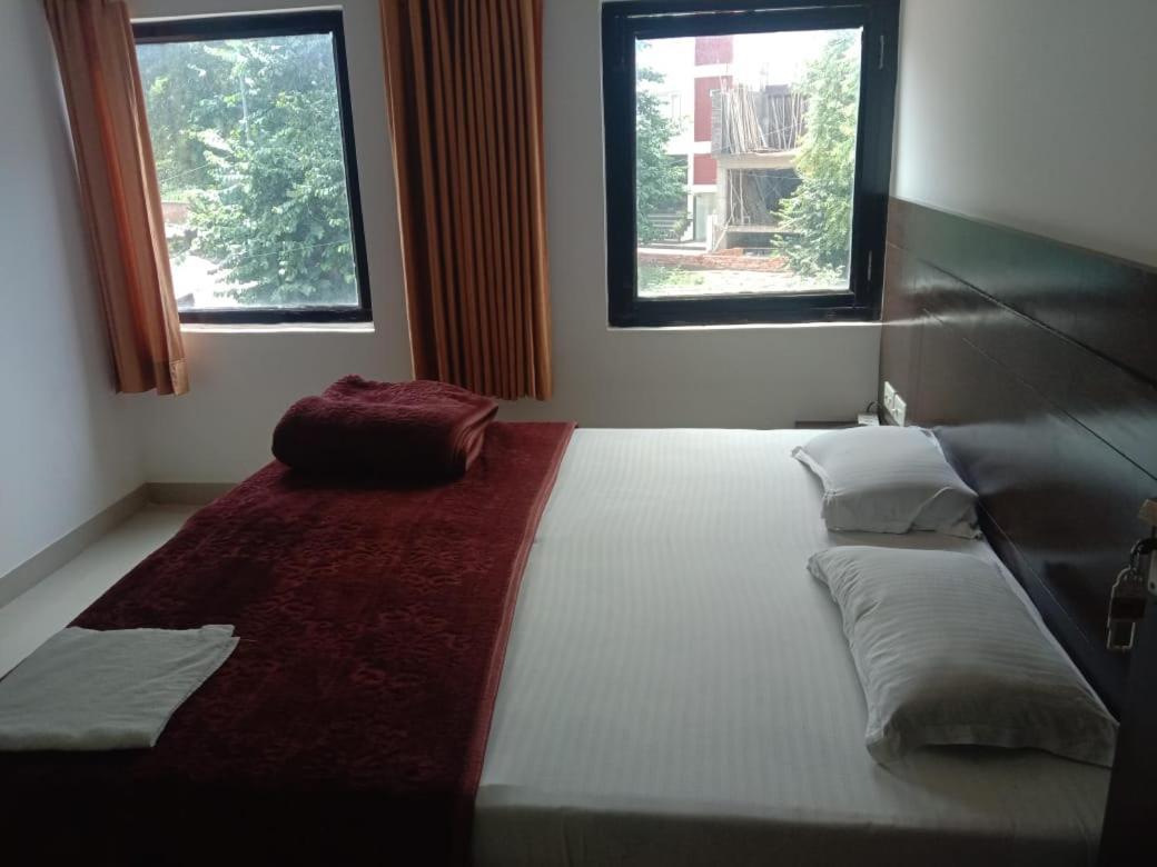 Supreme Guest House By Wb Inn Agra (Uttar Pradesh) Exterior foto